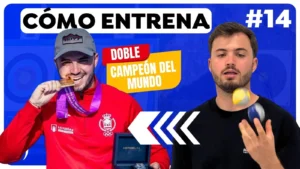 Andrés Temiño haciendo malabares y subiendo al podio de campeón del mundo representando el método de entrenamiento de la variabilidad en tiro con arco